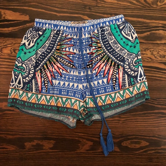 Altar’d State Shorts - Picture 1 of 1